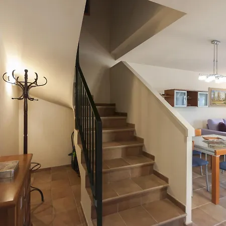 Lets Holidays House 3 In Cala Llevado شقة