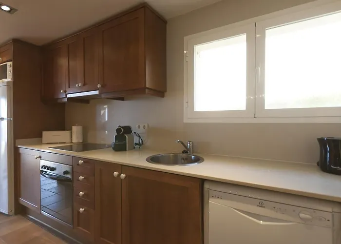 Апартаменты Lets Holidays Luxury House In Cala Llevado 3